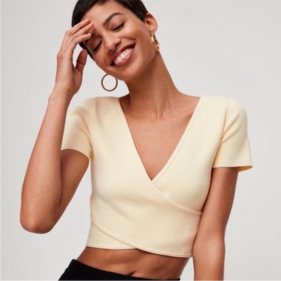 Babaton sculpt knit cross top😍😍😍 - Picture 1 of 8